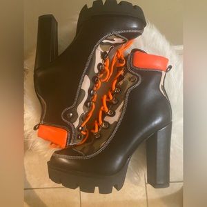 Bad Azz Camo boots with a touch of orange to complete the look!